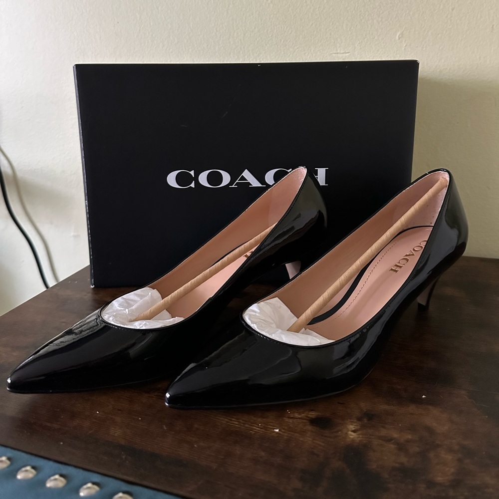 Coach - Sloane Kitten Pumps - Black - Size 10